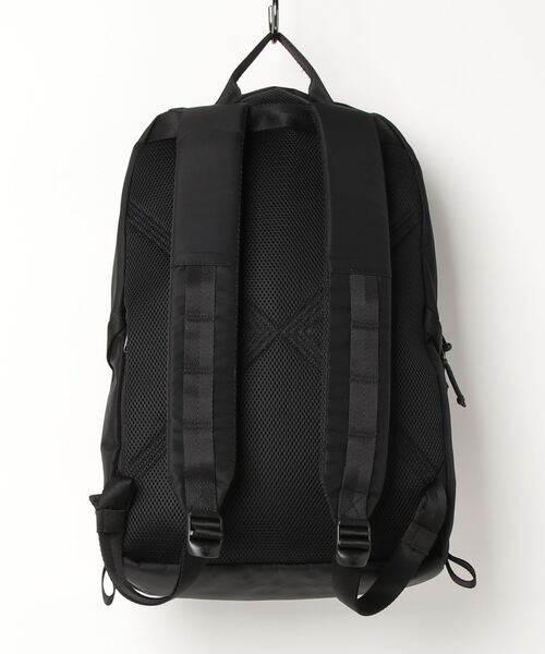 Timberland（ティンバーランド）の「アウトサイド インザシティ バックパック（バックパック/リュック・メンズ・ブラック/モスグリーン・FREE）」の3枚目の写真