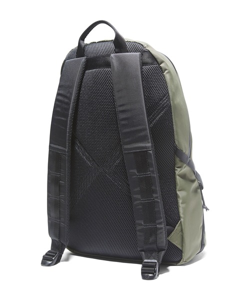 Timberland（ティンバーランド）の「アウトサイド インザシティ バックパック（バックパック/リュック・メンズ・ブラック/モスグリーン・FREE）」の9枚目の写真