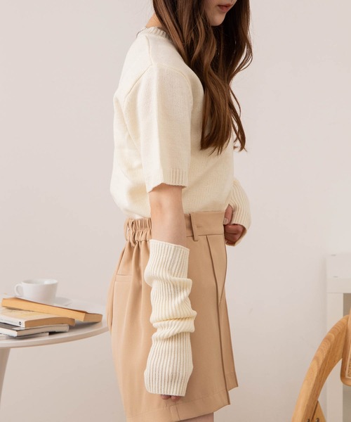 WEGO（ウィゴー）の「WEGO/アームウォーマーニットトップス（ニット/セーター・レディース・ブラック/サックスブルー/ピンク/アイボリー・FREE）」の11枚目の写真