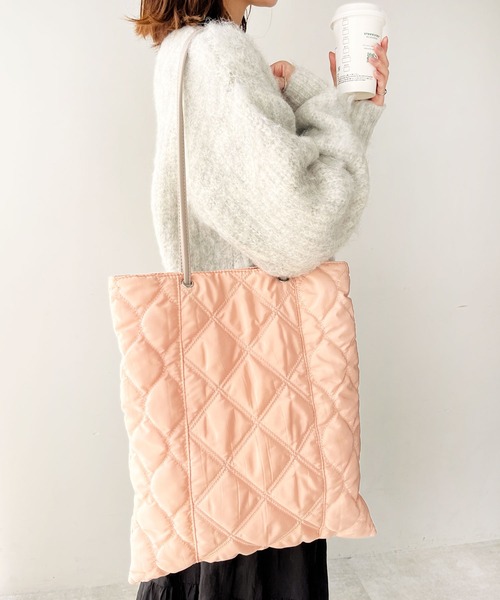 GeeRA（ジーラ）の「ナイロンキルティングトート（トートバッグ・レディース・アイボリー/ネイビー/ブラック/カーキ/グレー/ピンク・FREE）」の6枚目の写真