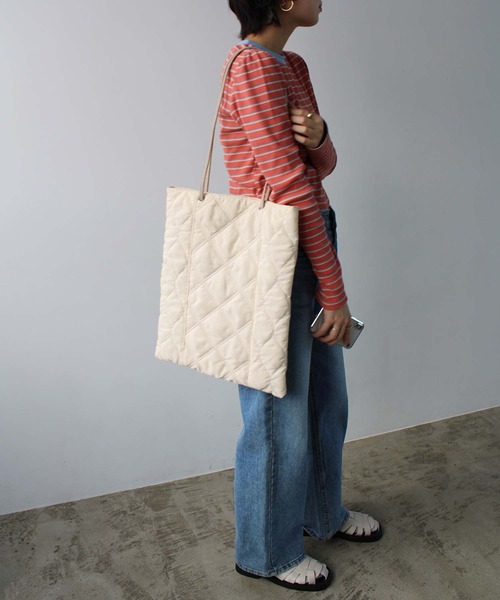 GeeRA（ジーラ）の「ナイロンキルティングトート（トートバッグ・レディース・アイボリー/ネイビー/ブラック/カーキ/グレー/ピンク・FREE）」の10枚目の写真