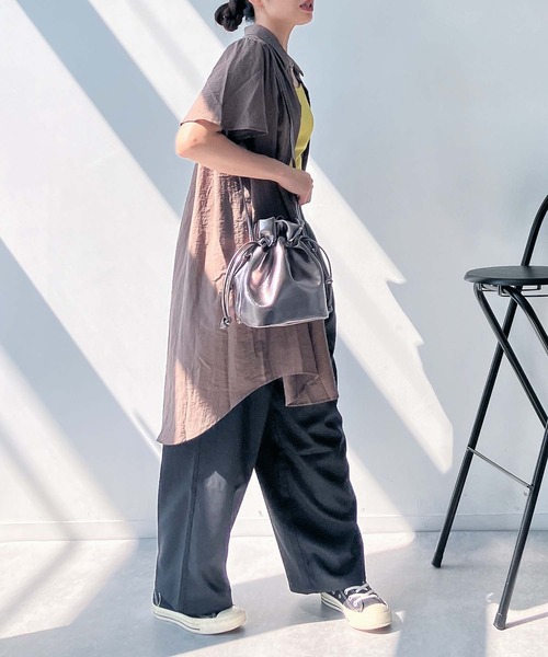 AS KNOW AS plus(アズノゥアズプラス)の「●テロリンギャザっとワンピース(ワンピース・レディース・ダークブルー/ブラック/ダークグリーン/グレイッシュベージュ/グリーン/オレンジ/マスタード/ブラック系/ベージュ系/ダークグリーン系/オレンジ系/ベージュ系1/ブラウン系1/ブラック系1/ダークグリーン系1・FREE)」の4枚目の写真