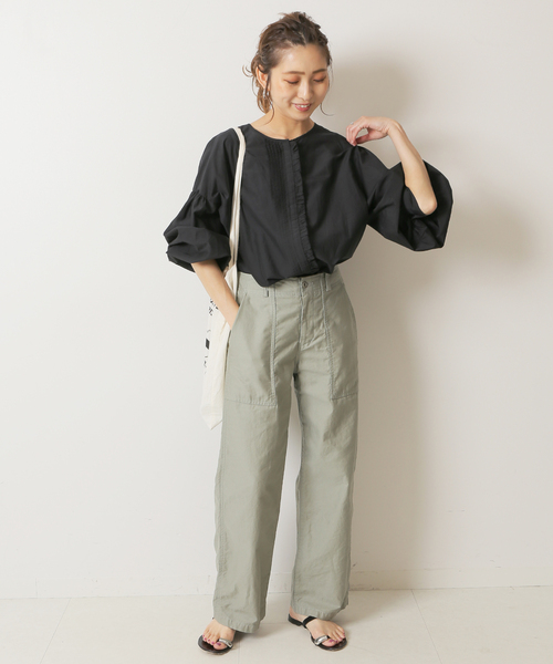 Spick & Span（スピックアンドスパン）の「フロントフリルアキクルーネックブラウス（シャツ/ブラウス・レディース・ホワイト/ブラック・FREE）」の8枚目の写真