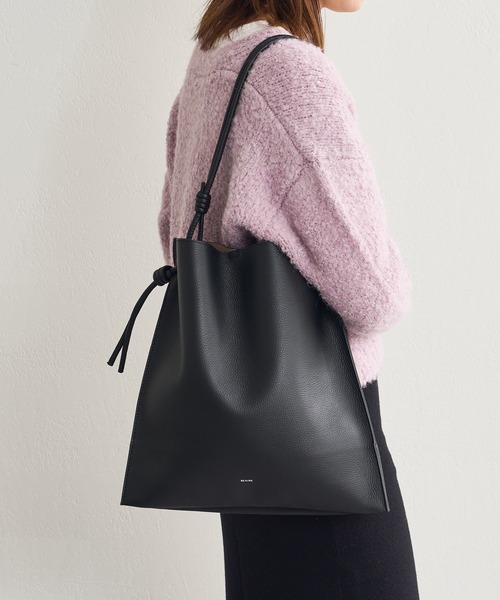 Pal collection（パルコレクション）の「BEAUREスリムスクエアワンショルトート（トートバッグ・レディース・ブラック/キャメル/ライトグレー系・FREE）」の4枚目の写真