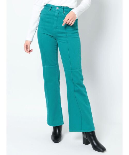 EVRIS(エヴリス)の「クロスピンタックセミフレアパンツ(デニムパンツ・レディース・ブラック/ピンク/ブルー・SMALL/MEDIUM)」の2枚目の写真