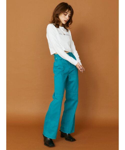 EVRIS(エヴリス)の「クロスピンタックセミフレアパンツ(デニムパンツ・レディース・ブラック/ピンク/ブルー・SMALL/MEDIUM)」の7枚目の写真