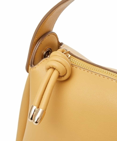 OFUON le MK（オフオンルエムケー）の「【2WAY】フェイクレザーコンパクトハンドバッグ（ハンドバッグ・レディース・ベージュ/ブラック/イエロー・38）」の5枚目の写真