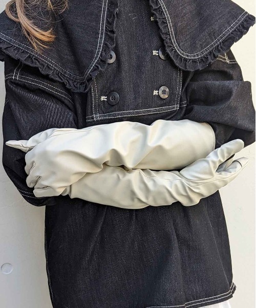 Casselini(キャセリーニ)の「【タッチパネル対応】Casselini(キャセリーニ)ストレッチロンググローブ(手袋・レディース・アイボリー/ブラック/パープル/ブラウン・FREE)」の2枚目の写真