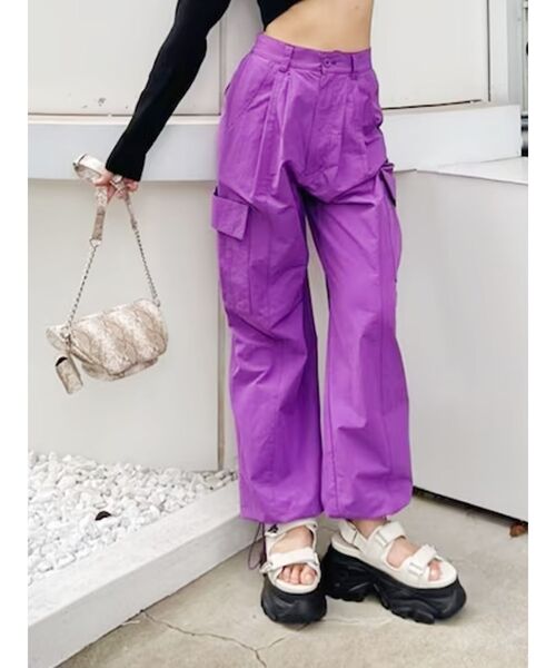 EVRIS(エヴリス)の「パラシュートパンツ(カーゴパンツ・レディース・ホワイト/ブラック/オレンジ/パープル・FREE)」の4枚目の写真