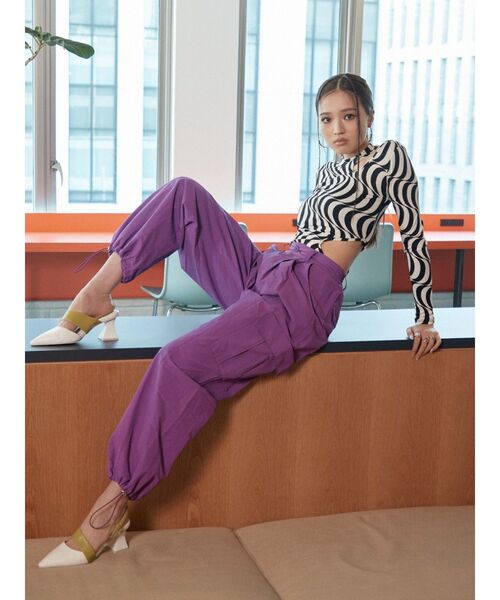 EVRIS(エヴリス)の「パラシュートパンツ(カーゴパンツ・レディース・ホワイト/ブラック/オレンジ/パープル・FREE)」の7枚目の写真