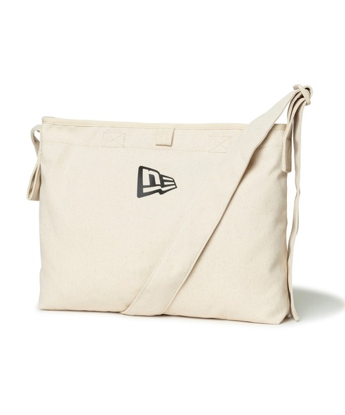 NEW ERA（ニューエラ）の「ニューエラ メッセンジャーバッグ キャンバス（ショルダーバッグ・メンズ・ホワイト/ブラック/ブラック系その他/ホワイト系その他/アイボリー/ブラック系・FREE）」の3枚目の写真