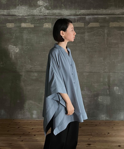cona（コナ）の「【ZOZO限定】ドレープオーバーシャツ（シャツ/ブラウス・レディース・ブラック/ブルー・FREE）」の9枚目の写真