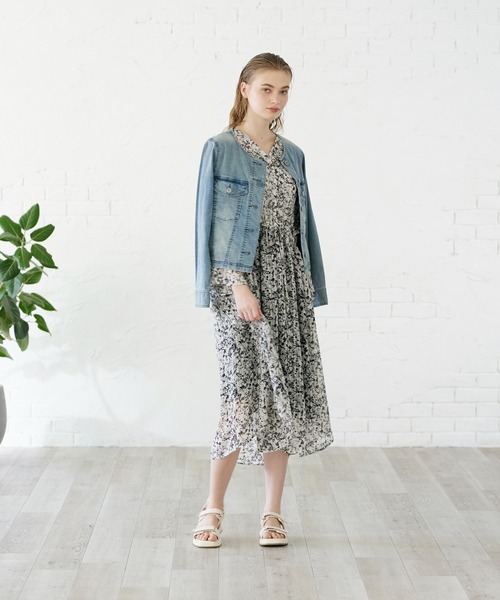 INED CLARO（イネドクラロ）の「ノーカラーGジャン（デニムジャケット・レディース・サックスブルー/ブルー・フリー）」の14枚目の写真