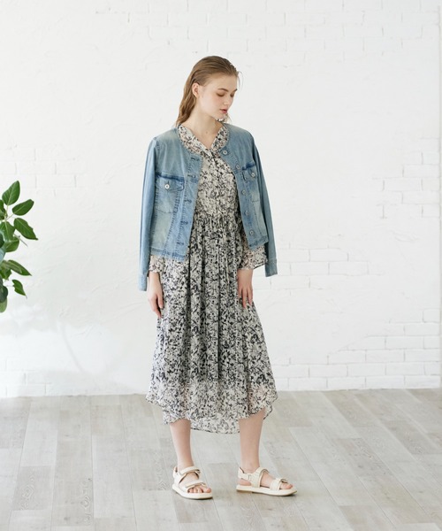 INED CLARO（イネドクラロ）の「ノーカラーGジャン（デニムジャケット・レディース・サックスブルー/ブルー・フリー）」の15枚目の写真