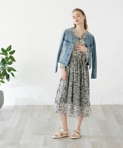 INED CLARO（イネドクラロ）の「ノーカラーGジャン（デニムジャケット・レディース・サックスブルー/ブルー・フリー）」の18枚目の写真