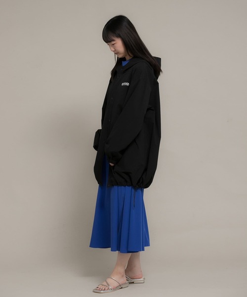 Uiscel(ユイセル)の「『別注』Uiscel×OUTDOORPRODUCTS アウターA(マウンテンパーカー・レディース・ブラック/ベージュ・LARGE/MEDIUM)」の8枚目の写真