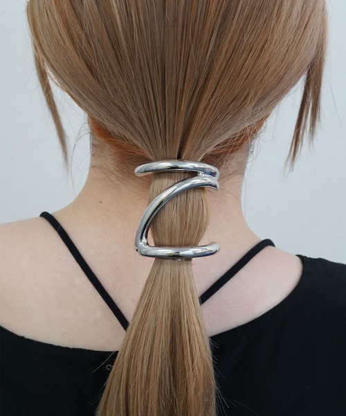 GLOBAL FORME CONCRETE(グローバルフォルムコンクリート)の「【return to i】art line long caff(バレッタ/ヘアクリップ・レディース・シルバー/ゴールド・FREE)」の9枚目の写真
