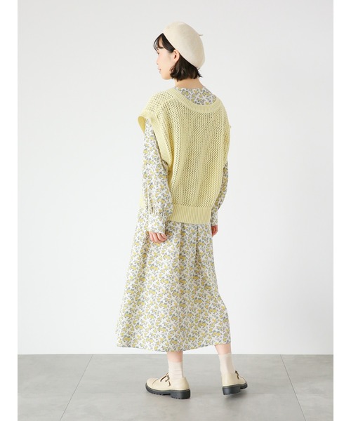 ehka sopo（エヘカソポ）の「花刺繍ニットベスト（ベスト・レディース・オフホワイト/イエロー/ベージュ・ﾌﾘ-）」の17枚目の写真