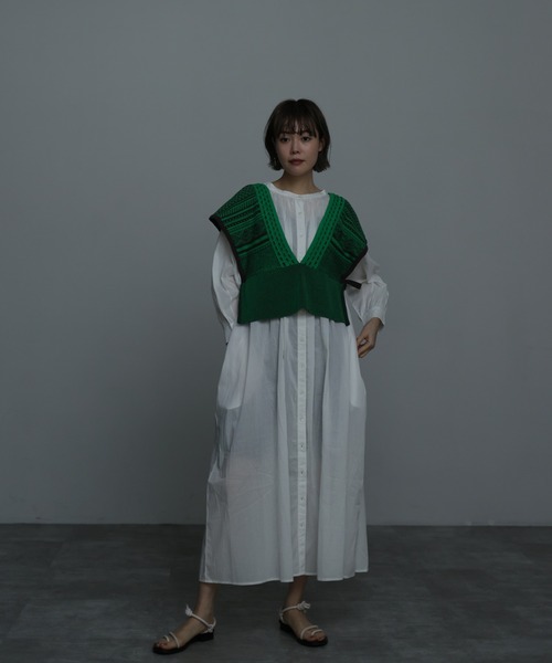 HERENCIA（ヘレンチア）の「トライバルパターン サイドリボン ベスト（ベスト・レディース・グリーン/ベージュ・MEDIUM）」の13枚目の写真