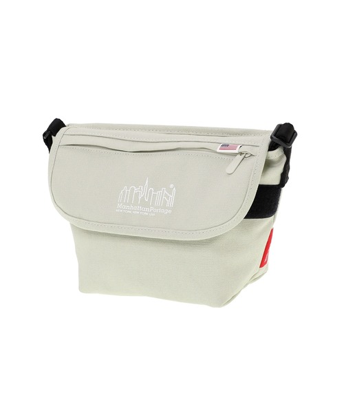 Manhattan Portage(マンハッタンポーテージ)の「Casual Messenger Bag Canvas(メッセンジャーバッグ・レディース・オリーブ/ブラック/ベージュ/ブルー/オートミール/ブラウン・X-SMALL)」の4枚目の写真