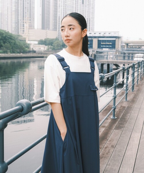 SHARE PARK(シェアパーク)の「【UVカット・撥水・ストレッチ・軽量】ナイロンストレッチ ジャンパースカート(ワンピース・レディース・ブラック系/ネイビー系・MEDIUM/SMALL)」の14枚目の写真