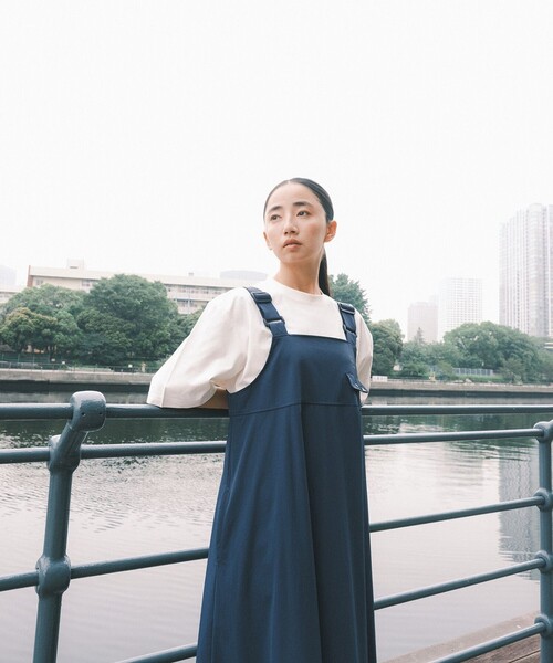 SHARE PARK(シェアパーク)の「【UVカット・撥水・ストレッチ・軽量】ナイロンストレッチ ジャンパースカート(ワンピース・レディース・ブラック系/ネイビー系・MEDIUM/SMALL)」の15枚目の写真