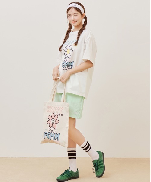 FCMM（エフシーエムエム）の「【IVE レイ トレカ入り商品】Smile