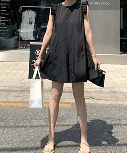 SUGAR BISKET（シュガービスケット）の「オールインワンラッシュガード（サロペット/オーバーオール・レディース・ベージュ/ブラック/カーキ/ベージュ系1/カーキ系1/ブラック系1・S/M/L）」の10枚目の写真