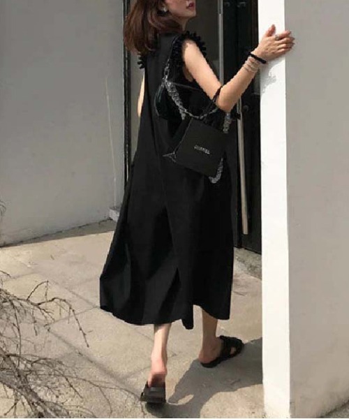 SUGAR BISKET（シュガービスケット）の「オールインワンラッシュガード（サロペット/オーバーオール・レディース・ベージュ/ブラック/カーキ/ベージュ系1/カーキ系1/ブラック系1・S/M/L）」の21枚目の写真