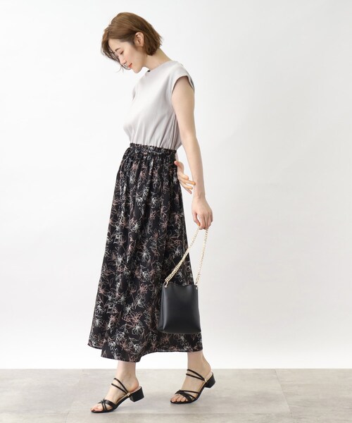 grove（グローブ）の「◆フラワープリントドッキングワンピース（ワンピース・レディース・ベージュ系その他7/ホワイト系9/ブラック系6/サックスブルー系6・03/02/04/01/05）」の16枚目の写真