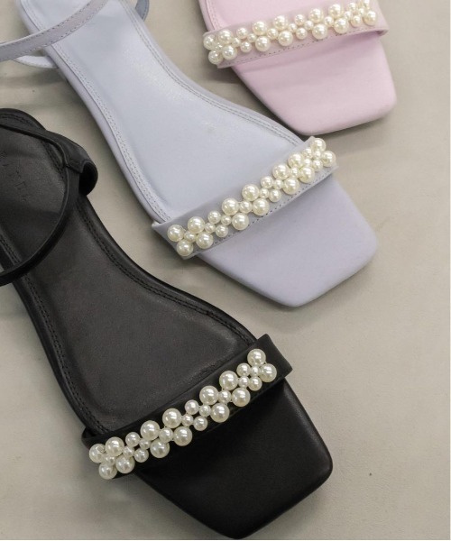 RANDA（ランダ）の「パールバックストラップサンダル（サンダル・レディース・ブルー/クリーム/ブラック/パープル・M/L/LL/S）」の2枚目の写真