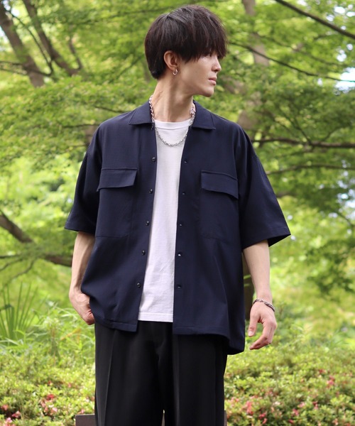 SITRY(シトリー)の「seersucker oversize drop shoulder drape shirt/シアサッカー オーバーサイズ ドロップショルダー ドレープ シャツ(シャツ/ブラウス・メンズ・ブラック/ネイビー/カーキ・M/L/LL)」の3枚目の写真