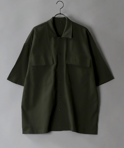 SITRY(シトリー)の「seersucker oversize drop shoulder drape shirt/シアサッカー オーバーサイズ ドロップショルダー ドレープ シャツ(シャツ/ブラウス・メンズ・ブラック/ネイビー/カーキ・M/L/LL)」の14枚目の写真