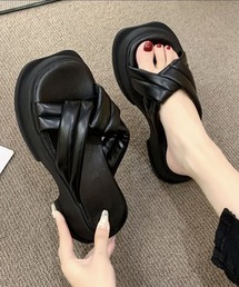 Coo+i（クーイ）の「厚底ボリュームサンダル（サンダル）」