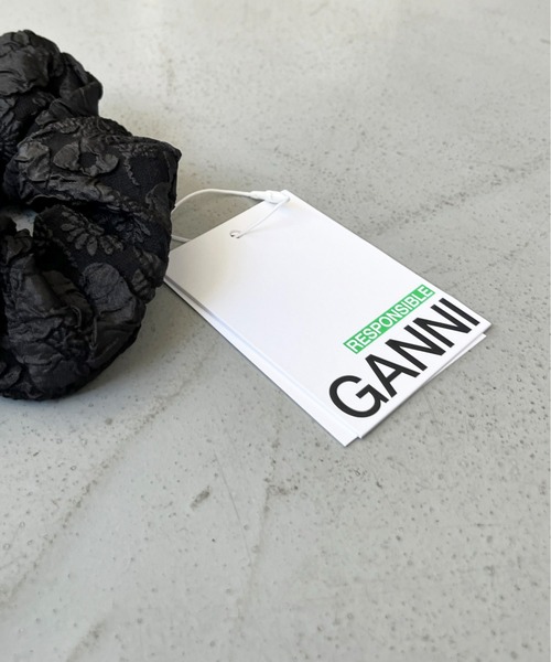 GANNI（ガニー）の「GANNI Stretch Jacquard Scrunchie（シュシュ・レディース・ブラック・ONE SIZE）」の3枚目の写真