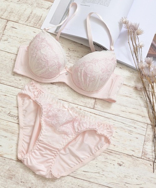 Honeys（ハニーズ）の「蝶柄刺繍ブラセット（ブラ&ショーツ）」 - WEAR