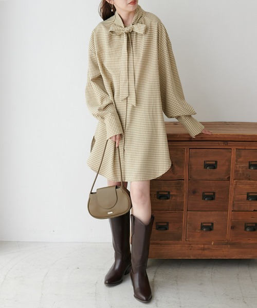 DISCOAT(ディスコート)の「チェックボウタイブラウス(シャツ/ブラウス・レディース・ブラック/ベージュ・FREE)」の5枚目の写真