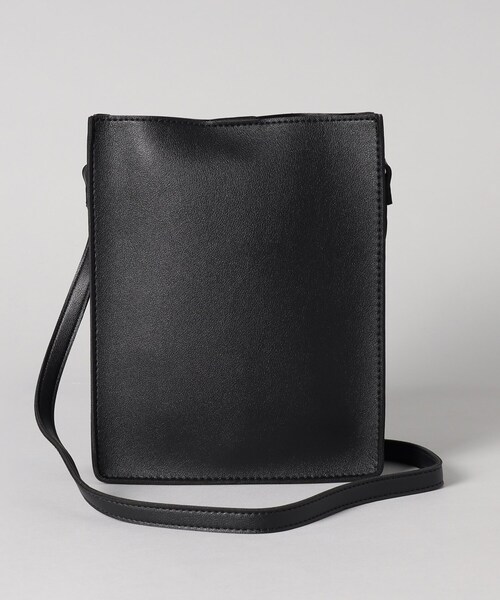 THE SHOP TK (ザ ショップ ティーケー )の「◆【ヒルナンデス!で紹介/ユニセックスでオススメ】BOXショルダーバッグ/スムースレザースクエアショルダーバッグ(ショルダーバッグ・メンズ・ネイビー/ピンク系/ブラック/ブラウン系その他/グレー/オフホワイト・00)」の9枚目の写真