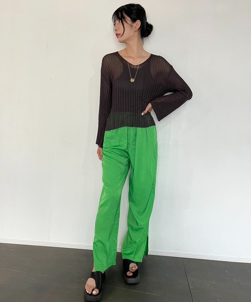 Jewelobe(ジュエローブ)の「Vネック透かし編みルーズニットプルオーバー(ニット/セーター・レディース・ホワイト/ブラウン/ブラック・FREE)」の20枚目の写真