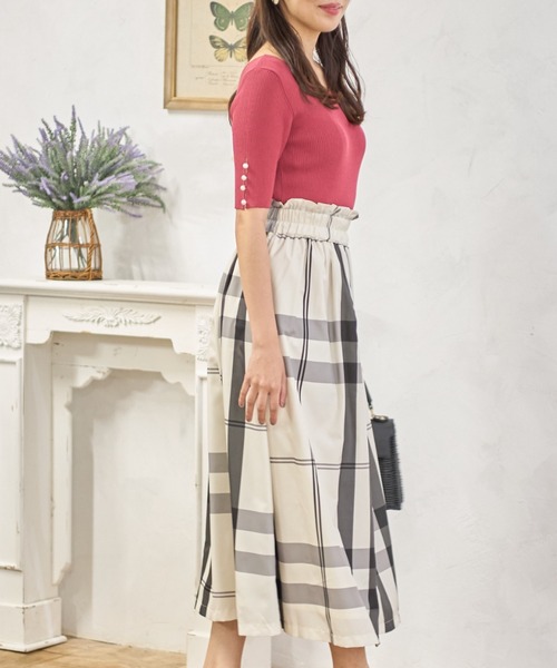 tocco closet（トッコ　クローゼット）の「前後２ＷＡＹ袖口パール付きシャリ感リブニットプルオーバー（ニット/セーター・レディース・ブラック/ベージュ/ピンク系その他・M）」の13枚目の写真
