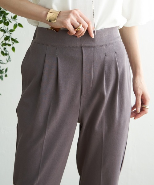 ikka(イッカ)の「Beasystretch テーパードパンツ(その他パンツ・レディース・モカ/ベージュ/ダークオリーブ/ブラック・S/M/L)」の12枚目の写真
