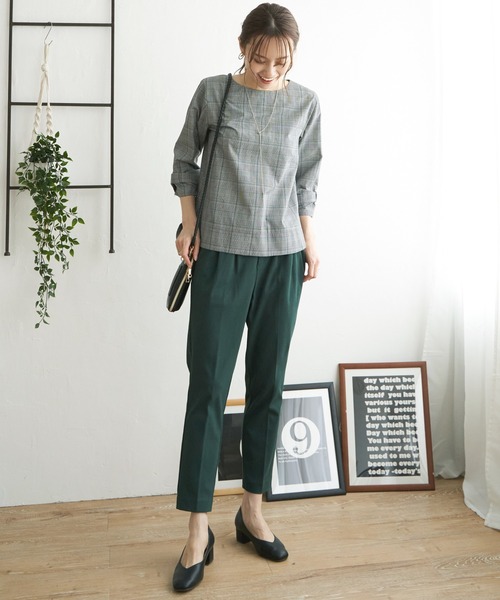 ikka(イッカ)の「Beasystretch テーパードパンツ(その他パンツ・レディース・モカ/ベージュ/ダークオリーブ/ブラック・S/M/L)」の7枚目の写真