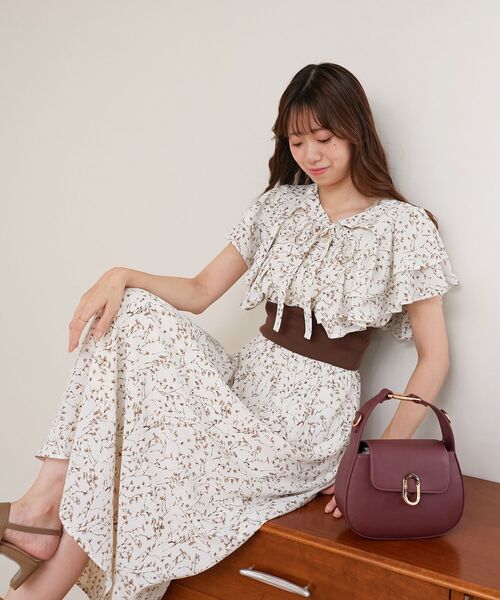 MAJESTIC LEGON(マジェスティックレゴン)の「フリルスリーブコルセットワンピース(ワンピース・レディース・ブラック系その他/ブラウン系その他2/ブルー系その他2・SMALL/MEDIUM)」の3枚目の写真