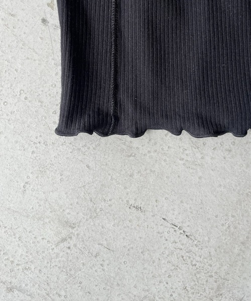 BASERANGE(ベースレンジ)の「BASERANGE OMATO TURTLE NECK(Tシャツ/カットソー・レディース・オフホワイト/ブラック・M/S)」の3枚目の写真