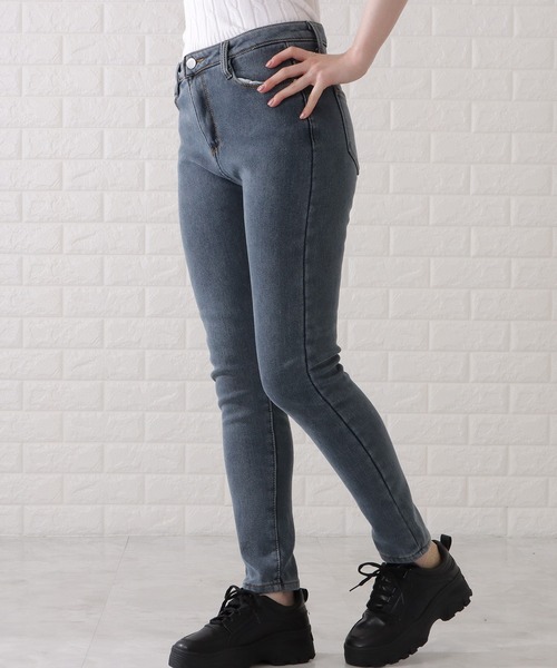 Lace Ladies(レースレディース)の「裏シャギーあったかデニムパンツ(デニムパンツ・レディース・ネイビー/ダークグレー/ブラック/ライトブルー・29/25/27/31)」の4枚目の写真