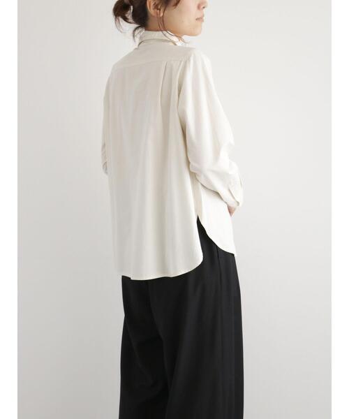 sm2rhythm（サマンサモスモスリズム）の「フロントタックシャツ（シャツ/ブラウス・レディース・ブラウン/オフホワイト/ブルー・F）」の7枚目の写真