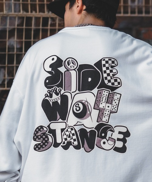 SIDEWAY STANCE(サイドウェイスタンス)の「【SIDEWAY STANCE】オリジナル グラフィック プリント スウェット トレーナー(スウェット・メンズ・ホワイト系3/ホワイト系2/グレー系3/ブルー系4/グレー系5/ブラック系2/グレー系/ホワイト系1/ホワイト系4/ブルー系3/ホワイト系5/ブラック系4/ブラック系3/ホワイト系/グレー系2/ブルー/グレー系1/ブラック系/グレー系4/グレー/ブラック系5/ブルー系/ブルー系2/ブラック系1/ブルー系1/ブルー系5/ホワイト/ブラック・LARGE/MEDIUM/X-LARGE)」の6枚目の写真