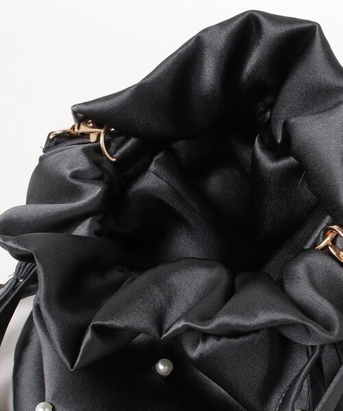 MIRO AMURETTE(ミロアミュレット)の「pearl drawstring bag/パールハンドバッグ(ハンドバッグ・レディース・ベージュ/グレー・FREE)」の21枚目の写真