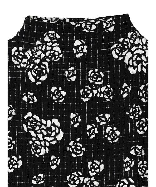 ESCAR（エスカー）の「■ESCAR　ボトルネッククレープカットプルオーバー（Tシャツ/カットソー・レディース・ブラック/ブラック系その他・FREE）」の15枚目の写真