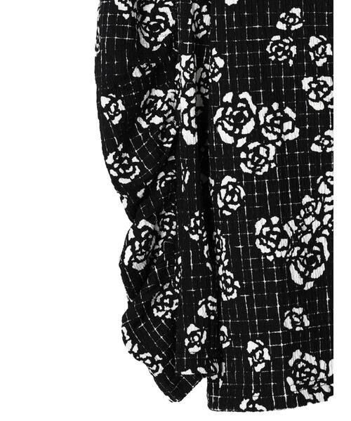 ESCAR（エスカー）の「■ESCAR　ボトルネッククレープカットプルオーバー（Tシャツ/カットソー・レディース・ブラック/ブラック系その他・FREE）」の16枚目の写真